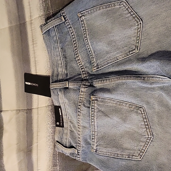 Denim - Picture 4 of 4